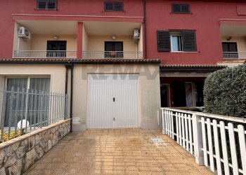 Terrazza - Casa semi indipendente VIA PANORAMICA COOPERATIVE VITTORIA
 
SNC, Augusta - foto 2