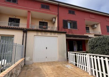 Casa all\'aperto - Casa semi indipendente VIA PANORAMICA COOPERATIVE VITTORIA
 
SNC, Augusta - foto 5