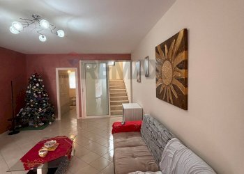 Soggiorno - Casa semi indipendente VIA PANORAMICA COOPERATIVE VITTORIA
 
SNC, Augusta - foto 9