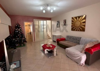 Soggiorno - Casa semi indipendente VIA PANORAMICA COOPERATIVE VITTORIA
 
SNC, Augusta - foto 10