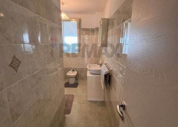 Bagno - Casa semi indipendente VIA PANORAMICA COOPERATIVE VITTORIA
 
SNC, Augusta - foto 32