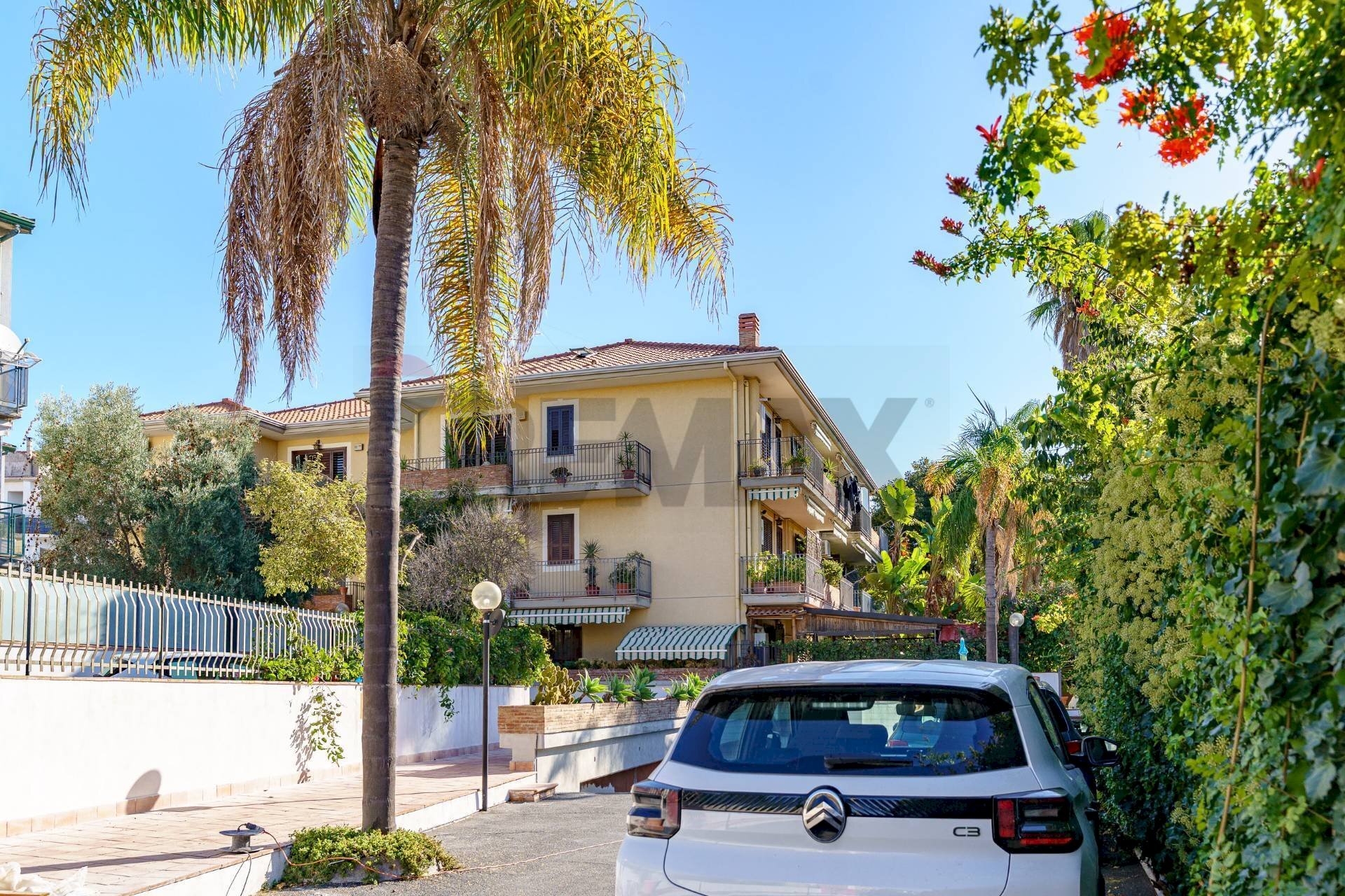 Edificio - Appartamento via cristoforo colombo
 
35, Tremestieri Etneo - foto 3