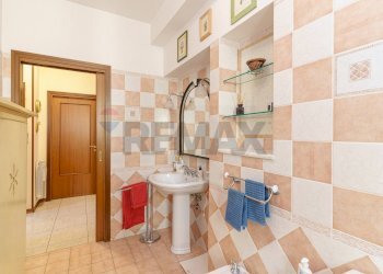 Bagno - Appartamento via cristoforo colombo
 
35, Tremestieri Etneo - foto 35