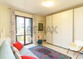 seconda camera da letto - Appartamento via cristoforo colombo
 
35, Tremestieri Etneo - foto 41