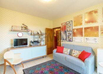 seconda camera da letto - Appartamento via cristoforo colombo
 
35, Tremestieri Etneo - foto 43