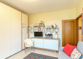 seconda camera da letto - Appartamento via cristoforo colombo
 
35, Tremestieri Etneo - foto 44