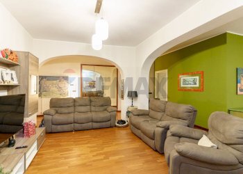 Soggiorno - Appartamento Viale dell'Autonomia
 
53, Gravina di Catania - foto 5