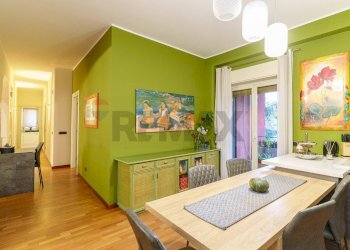 Sala da pranzo - Appartamento Viale dell'Autonomia
 
53, Gravina di Catania - foto 7