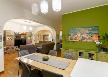 Sala da pranzo - Appartamento Viale dell'Autonomia
 
53, Gravina di Catania - foto 9