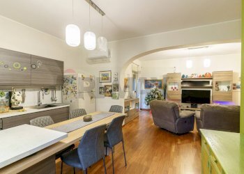 Sala da pranzo - Appartamento Viale dell'Autonomia
 
53, Gravina di Catania - foto 10