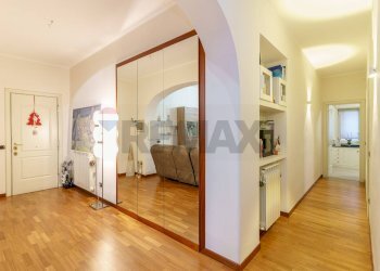 Hall / corridoio - Appartamento Viale dell'Autonomia
 
53, Gravina di Catania - foto 21