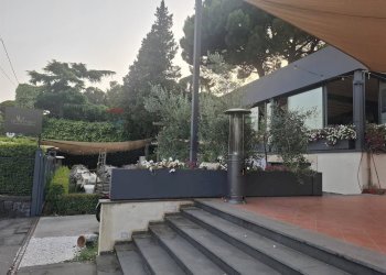 Edificio all\'aperto - Attività Commerciale Via Aldo Moro
 
2, Nicolosi - foto 4