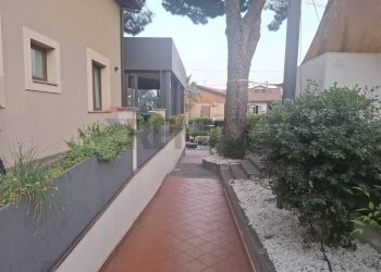 Terrazza - Attività Commerciale Via Aldo Moro
 
2, Nicolosi - foto 8