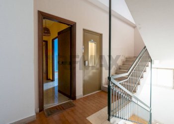 Scale - Appartamento Via Francesco Guglielmino
 
31, Catania - foto 32