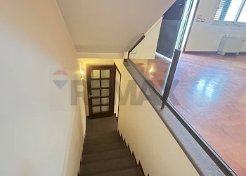 Scale - Villa a Schiera Via Giacomo Leopardi
 
8, Aci Catena - foto 20