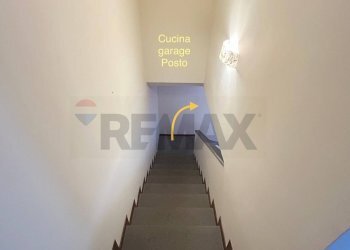 Scale - Villa a Schiera Via Giacomo Leopardi
 
8, Aci Catena - foto 21