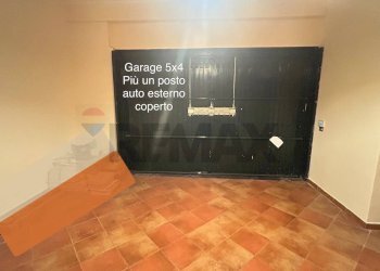 Stanza vuota - Villa a Schiera Via Giacomo Leopardi
 
8, Aci Catena - foto 36