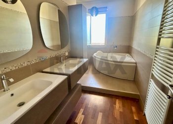 Bagno - Villa a Schiera Via Giacomo Leopardi
 
8, Aci Catena - foto 49