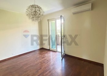 Stanza vuota - Villa a Schiera Via Giacomo Leopardi
 
8, Aci Catena - foto 57