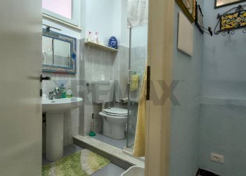 Bagno - Four-room apartment via Armando Diaz
 
7, Vado Ligure - photo 12
