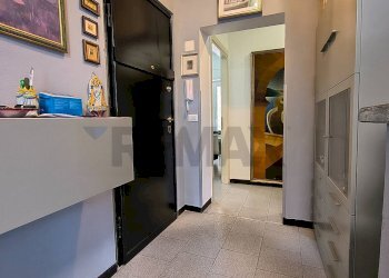 Hall / corridoio - Four-room apartment via Armando Diaz
 
7, Vado Ligure - photo 17