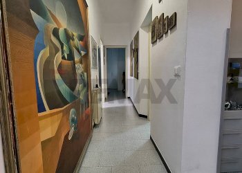 Hall / corridoio - Four-room apartment via Armando Diaz
 
7, Vado Ligure - photo 34