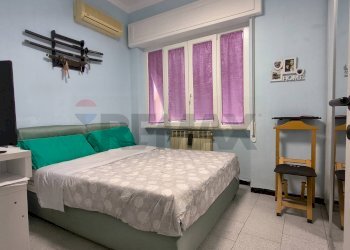 Camera / camera da letto - Four-room apartment via Armando Diaz
 
7, Vado Ligure - photo 38