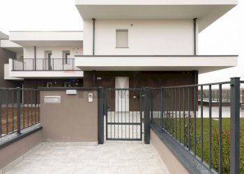 Casa all\'aperto - Villa VIA PALMA IL VECCHIO, Bonate Sotto - photo 2