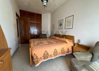 Camera / camera da letto - Bilocale via san bartolomeo
 
203, Taleggio - foto 13