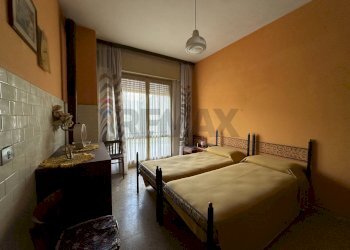 Camera / camera da letto - Bilocale via san bartolomeo
 
203, Taleggio - foto 14