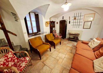 Soggiorno - Casa indipendente Endine Gaiano - foto 14