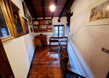 Hall / corridoio - Casa indipendente Endine Gaiano - foto 47