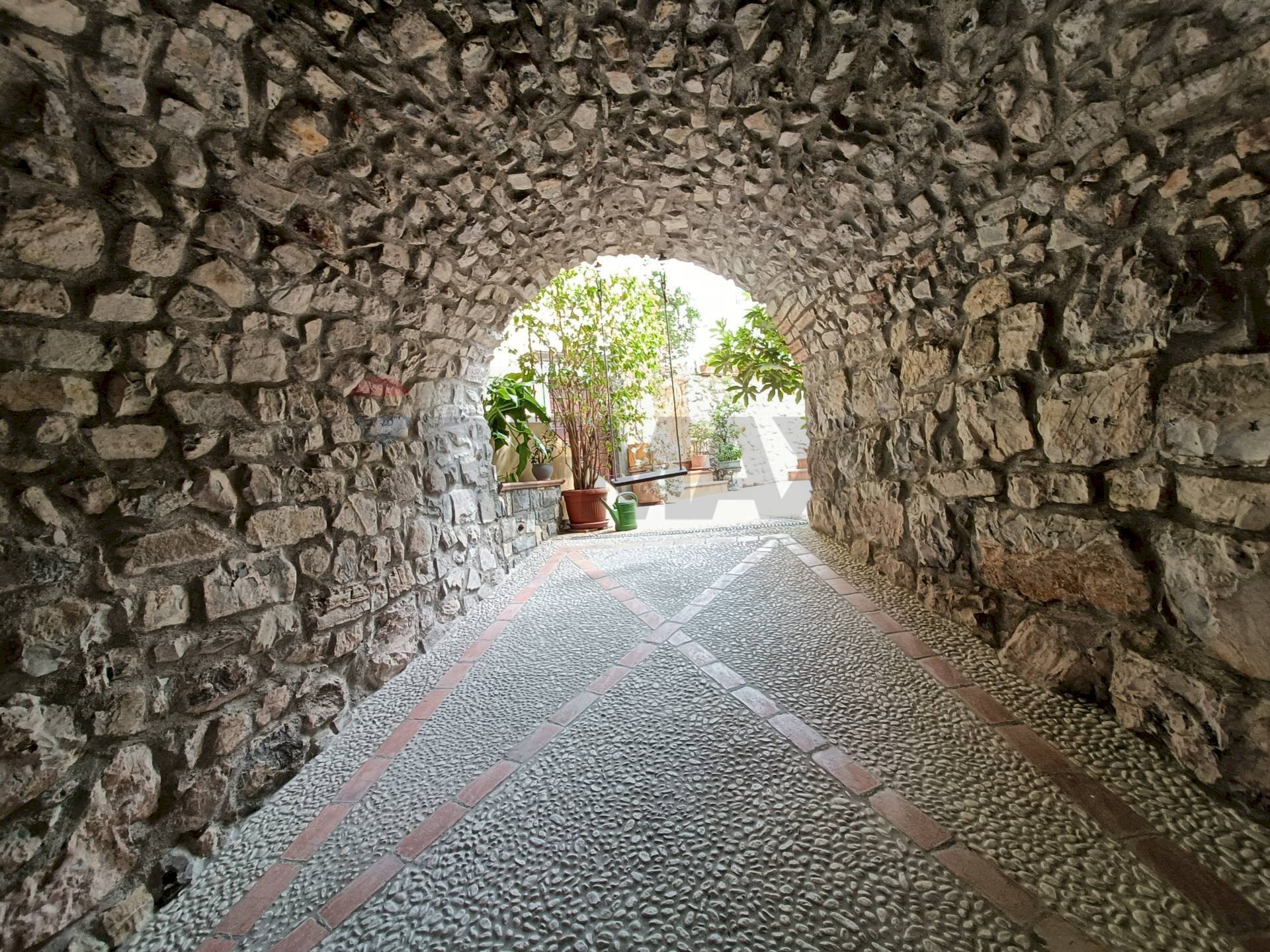 Non correlato - Casa indipendente Via Siviano
 
169, Monte Isola - foto 2