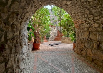 Terrazza - Casa indipendente Via Siviano
 
169, Monte Isola - foto 1