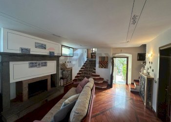 Soggiorno - Casa indipendente Via Siviano
 
169, Monte Isola - foto 13