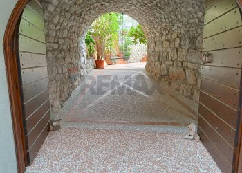 Non correlato - Casa indipendente Via Siviano
 
169, Monte Isola - foto 22