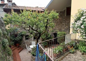Giardino - Casa indipendente Via Siviano
 
169, Monte Isola - foto 24