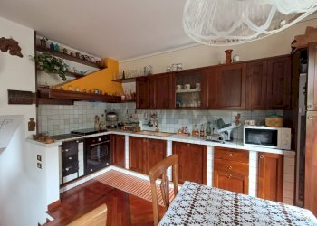 Cucina - Casa indipendente Via Siviano
 
169, Monte Isola - foto 38