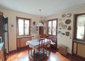 Sala da pranzo - Casa indipendente Via Siviano
 
169, Monte Isola - foto 40