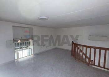 Stanza vuota - Locale Commerciale Via S. Naccarati
 
20, Vieste - foto 17