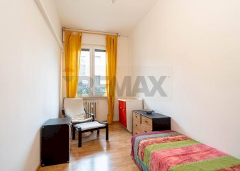 Camera / camera da letto - Trilocale VIA EMILIA EST
 
202, Parma - foto 18