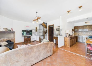 Soggiorno - Casa semi indipendente Via dello Scopiglieto, Formello - foto 21