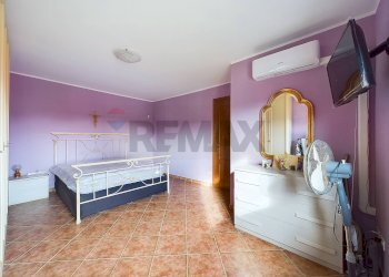 Camera / camera da letto - Villa a Schiera Ardea - foto 3