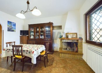Sala da pranzo - Villa a Schiera Ardea - foto 19