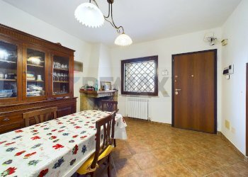 Sala da pranzo - Villa a Schiera Ardea - foto 20
