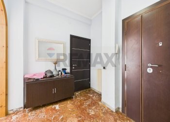 Hall / corridoio - Trilocale Via Ottavio Assarotti
 
20, Roma - foto 18