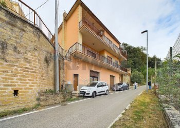 Edificio all\'aperto - Bilocale VIA BRUNO BUOZZI, Capena - foto 5