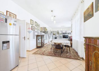 Sala da pranzo - Villa via fantauzzo
 
20, Mazzano Romano - foto 4