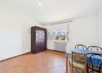 Sala da pranzo - Trilocale VIA ROMA
 
62, Formello - foto 6