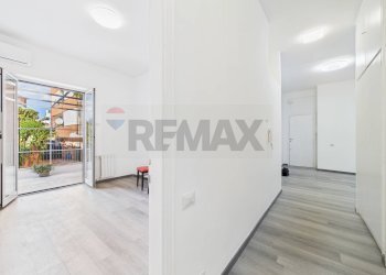 Hall / corridoio - Bilocale Roma - foto 9